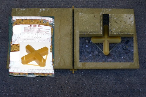 Kwik 10mm cross - shape, paving